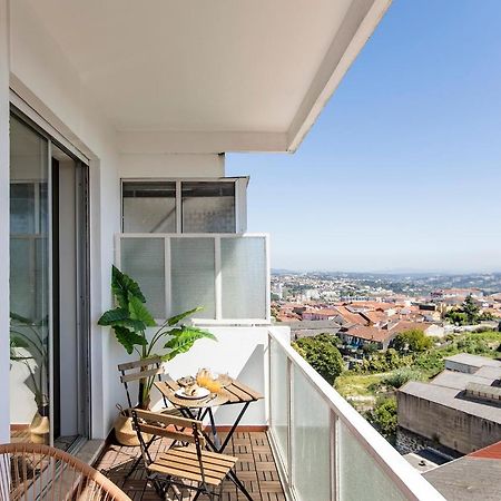 Elegant Studio W/ Ac & Balcony By Lovelystay Porto Exterior foto