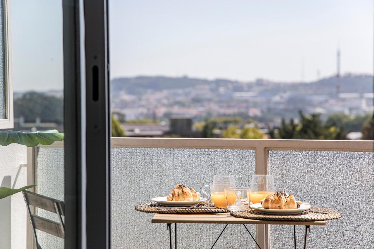 Elegant Studio W/ Ac & Balcony By Lovelystay Porto Exterior foto